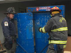 Firefighter uses forcible entry prop at FDIC International 2018