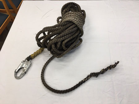  </i>(9) The opposite end of the rope used for this rescue, an indication of the amount of heat it was exposed to. “></td>
</tr>
<tr>
<td align=