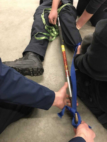 (1-6) Crews from Standish (ME) Fire/EMS perform the traction splinting drill. (Photos courtesy of author.)