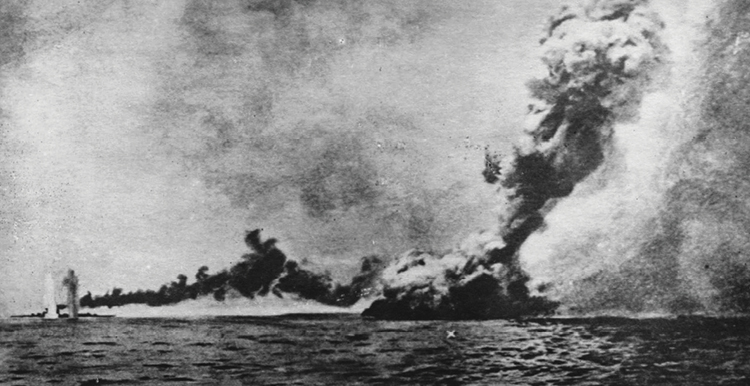 (1) Explosion of the British battle cruiser HMS Queen Mary during the Battle of Jutland on May 31, 1916. Of the 1,266 crew members, only 20 were rescued.