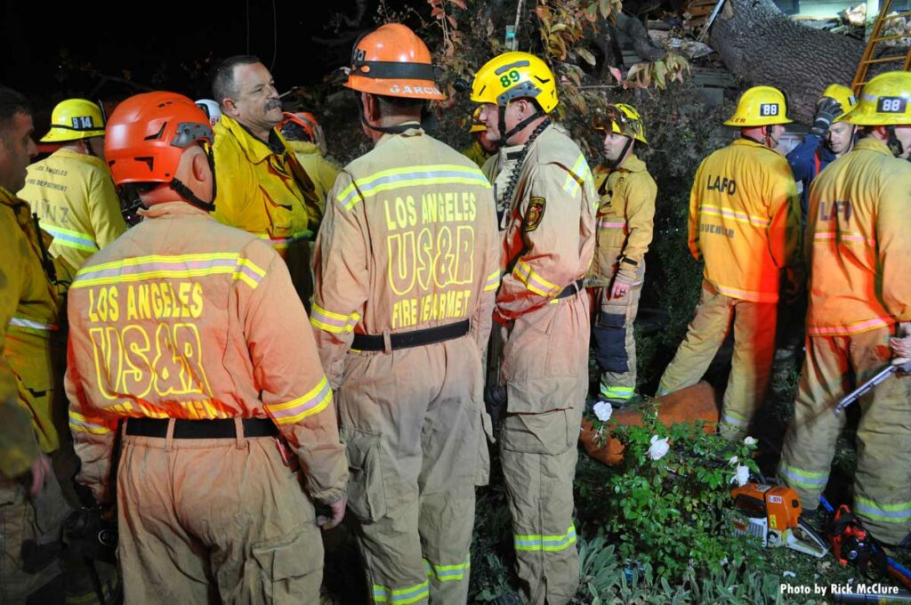 Los Angeles USAR team members